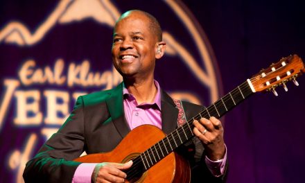 A Guitar Lesson with Earl Klugh